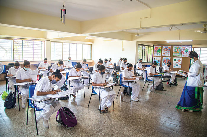 Hyundai i20 - Driving Positive Change