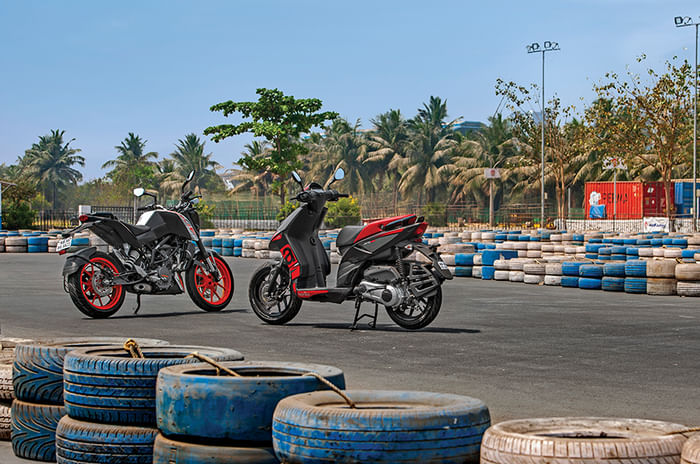 SR150 vs 125 Duke: Scooter or bike?