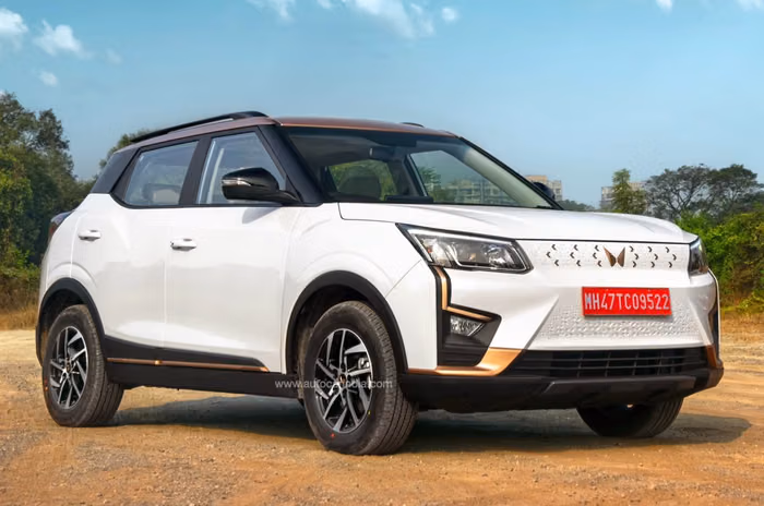Mahindra XUV400 front static Mahindra XUV400 front static