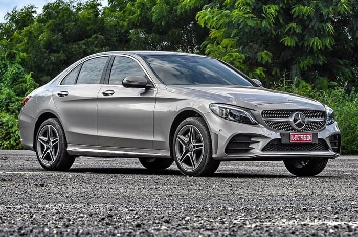 Choosing between a Mercedes C 300d or Mercedes GLC 220d