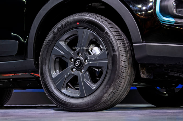 Tata Nexon EV Max Dark gets new 10.25-inch touchscreen