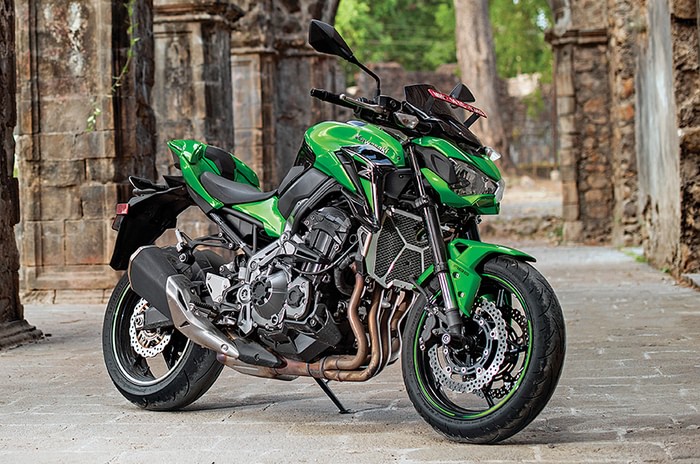 Choosing between the Ducati Monster 821 and Kawasaki Z900