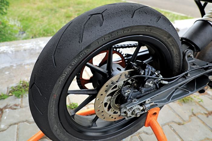 Race-spec KTM RC 390 Race-spec KTM RC 390