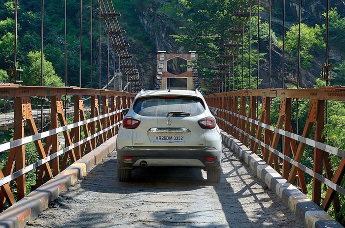 Renault Captur bridge
