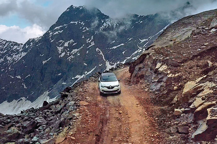 Renault Captur mountain