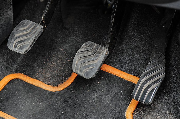 Renault Kwid pedals Renault Kwid pedals