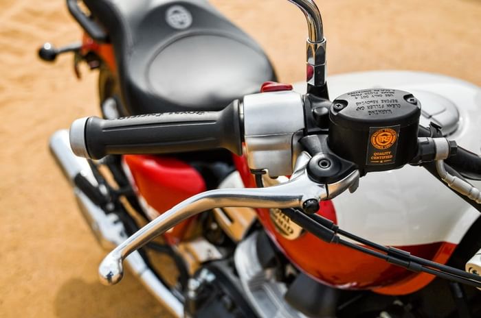Royal Enfield Super Meteor 650 front brake lever