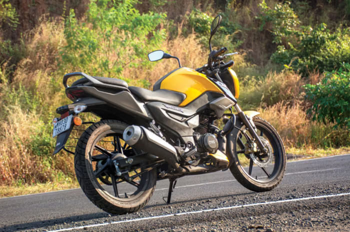 Top 5 most powerful 125cc bikes under Rs 1 lakh in India 3 TVS Raider 125 static