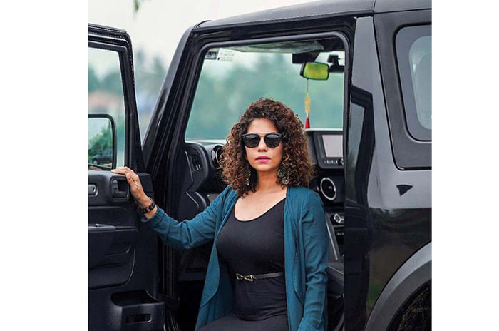 Special Feature: Thar Gazing