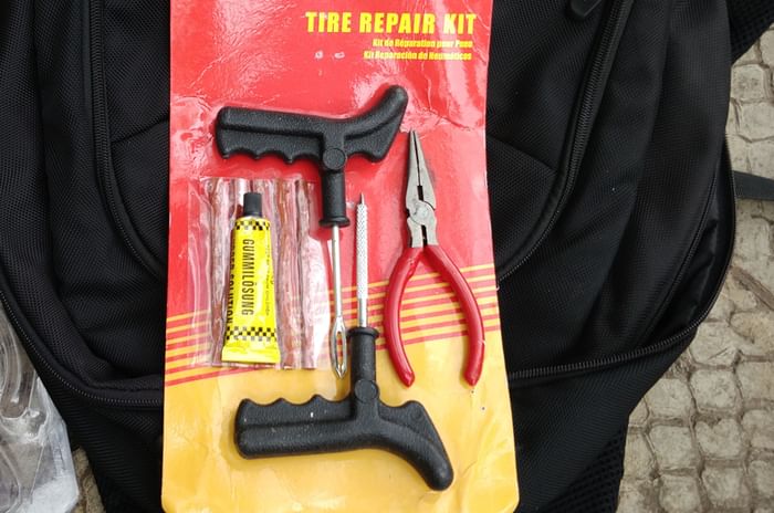 Tyre puncture repair kit Tyre puncture repair kit