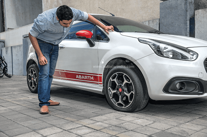 Repairing a tyre puncture: DIY tips Repairing a tyre puncture: DIY tips