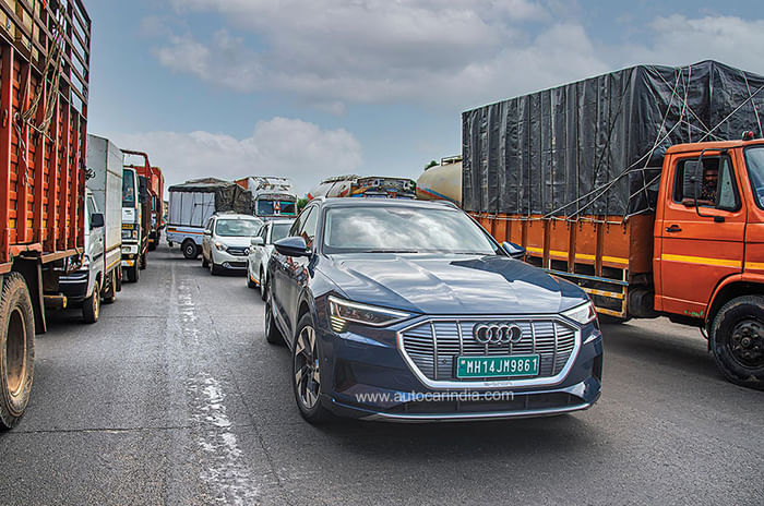 Formula E: Audi e-tron Vs Rajdhani