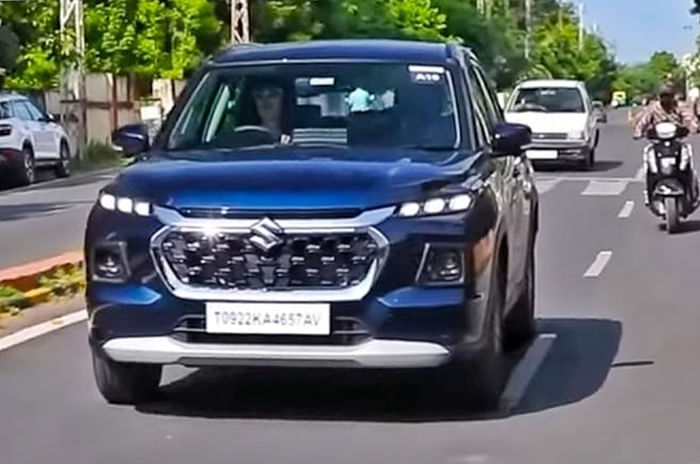 2022 Maruti Suzuki Grand Vitara front quarter.