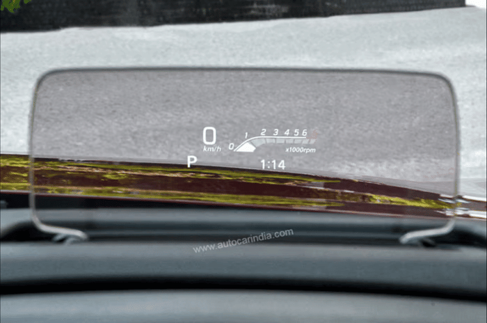 Maruti Brezza heads up display