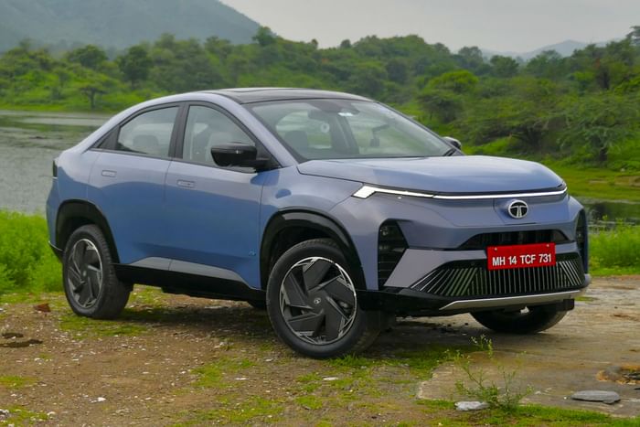 Fastest charging electric midsize SUVs in India