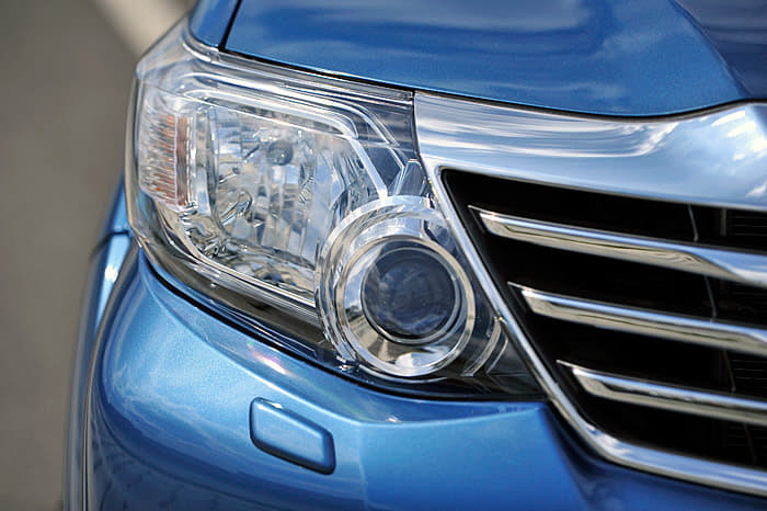 2011 Toyota Fortuner 2WD automatic image gallery