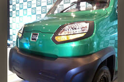 Bajaj RE60 