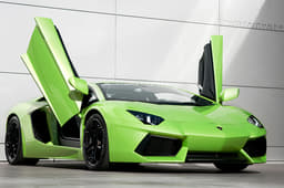 Image Source: http://jordanshiraki.com/verde-ithaca-aventador/