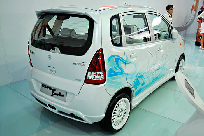 Estilo Dreamliner concept unveiled at the Auto Expo.