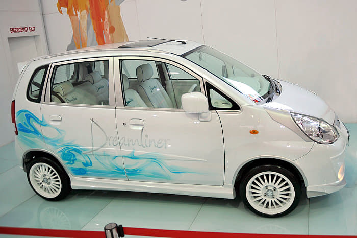 Estilo Dreamliner concept unveiled at the Auto Expo.