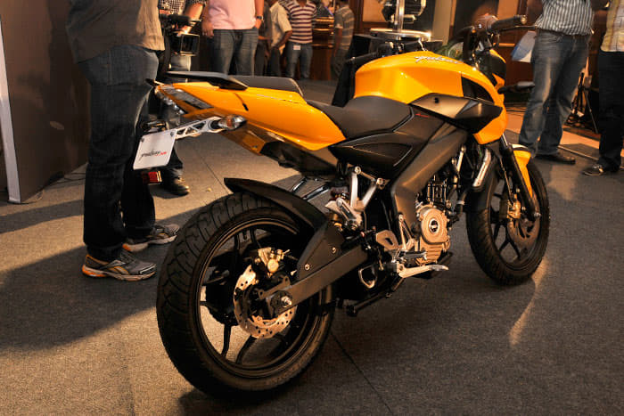 New Bajaj Pulsar 200NS Gallery