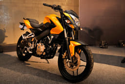 New Bajaj Pulsar 200NS Gallery