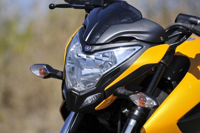 New Bajaj Pulsar 200NS Headlights