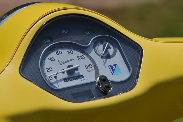 Vespa LX 125 image gallery