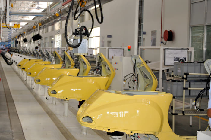 Making of the Vespa scooter
