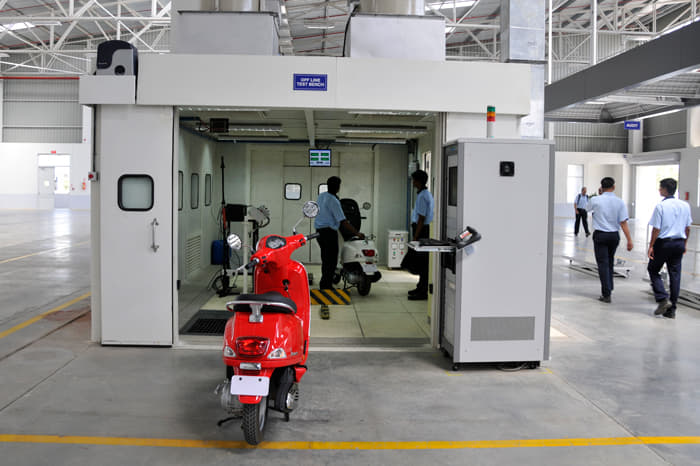 Making of the Vespa scooter