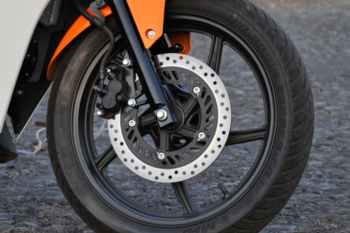 Honda CBR150R image gallery