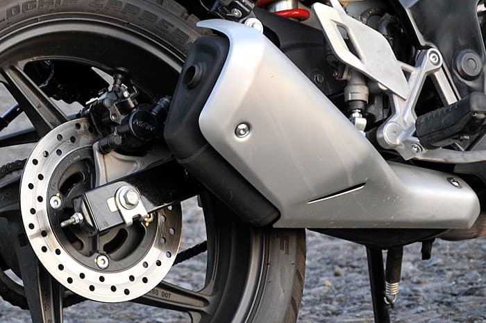 Honda CBR150R image gallery