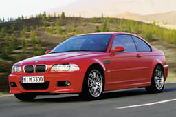 In its design, the third-generation BMW M3 again followed the footsteps of the first generation, albeit without spoilers and striking extra-wide wheel arches.