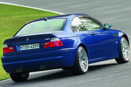 Made of aluminium, the engine compartment lid is approximately 40 percent lighter than a comparable lid made of steel plate. 