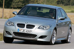 BMW M5 (2005) is the most powerful of all time: five liters of cubic capacity, ten cylinders, a maximum output of 507bhp, a peak torque of 53kgm and engine speeds redlining at 8,000 rpm, these are figures that speak for themselves.