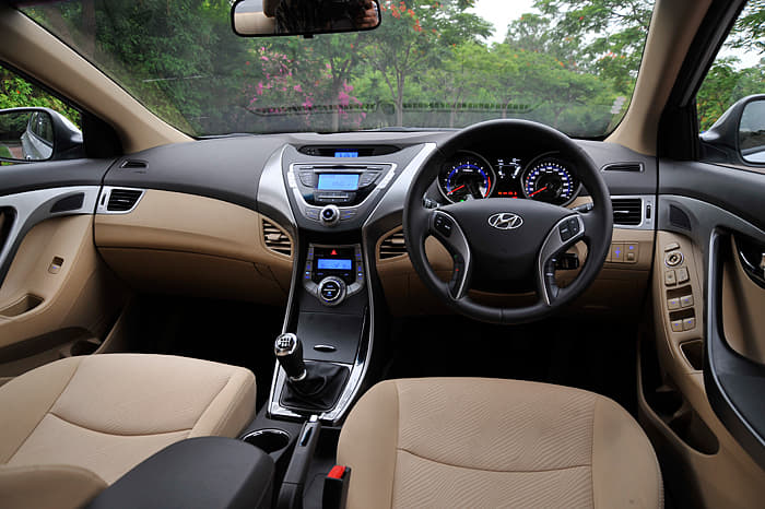 New Hyundai Elantra 2012 photos