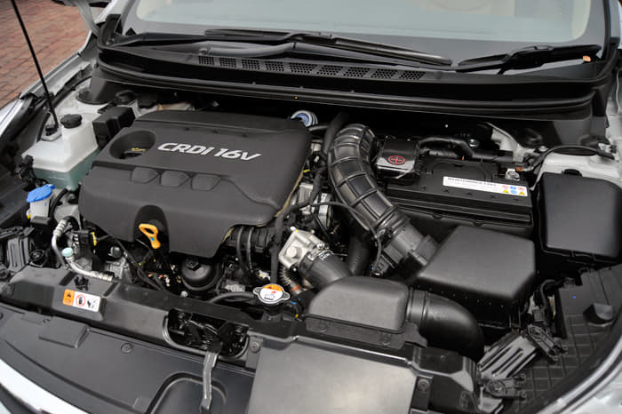 New Hyundai Elantra 2012 photos