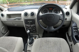 New Mahindra Verito photo gallery