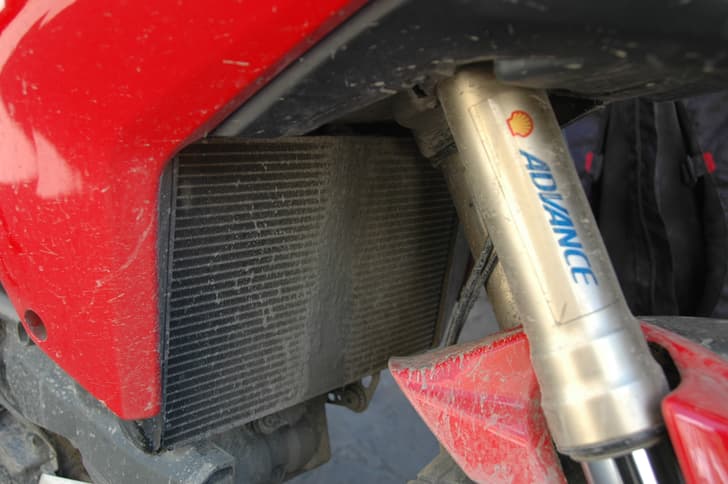 The Multistrada kept its cool despite the radiator getting clogged with dirt. It was occasionally cleaned ofcourse.