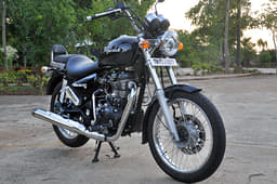 Royal Enfield Thunderbird 500 photos