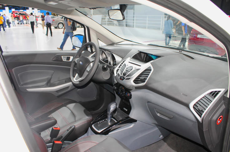 Chinese-market EcoSport interiors shown with an automatic gearbox. Chinese-market EcoSport interiors shown with an automatic gearbox.