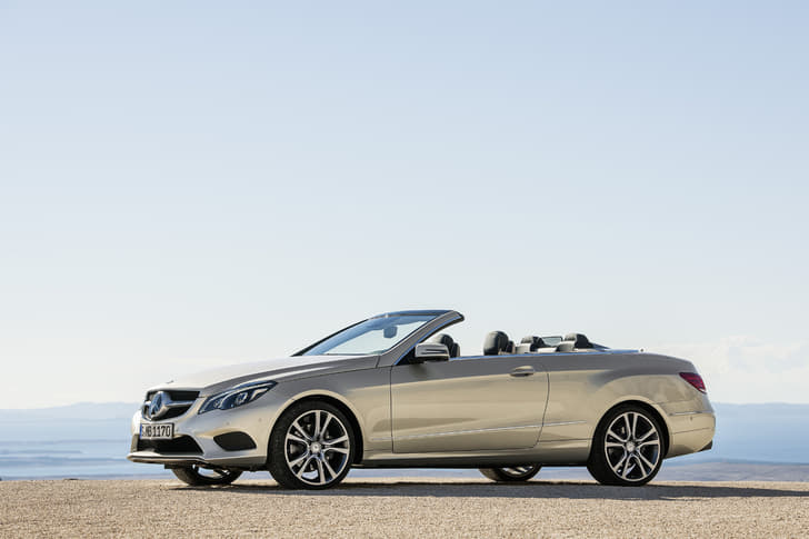 Mercedes E-Class coupe and cabriolet photo gallery