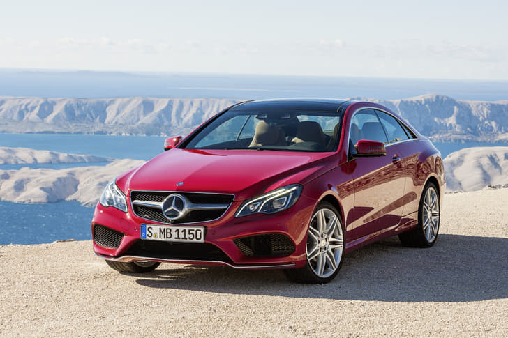Mercedes E-Class coupe and cabriolet photo gallery