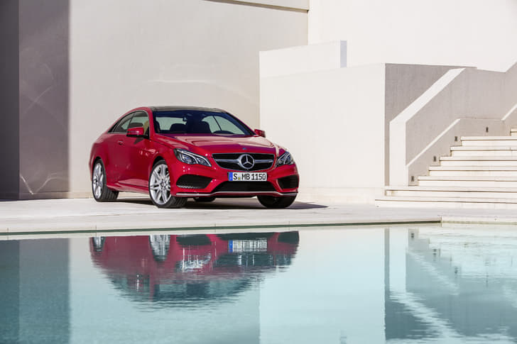 Mercedes E-Class coupe and cabriolet photo gallery