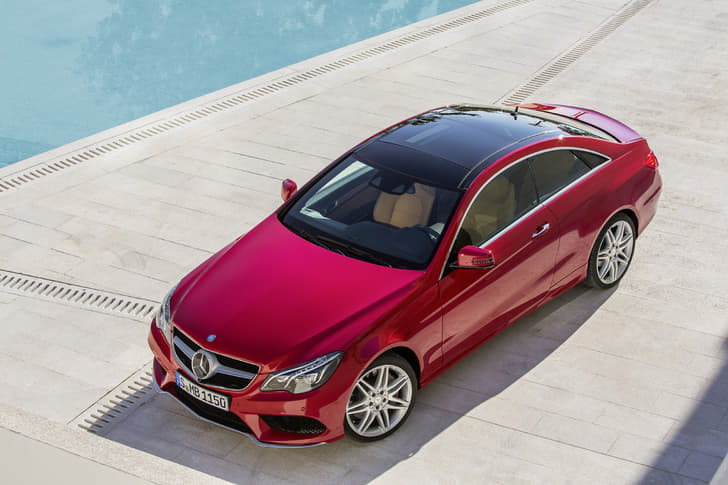 Mercedes E-Class coupe and cabriolet photo gallery