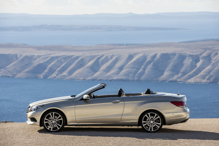 Mercedes E-Class coupe and cabriolet photo gallery