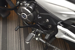 Bajaj Discover 100T detailed photo gallery