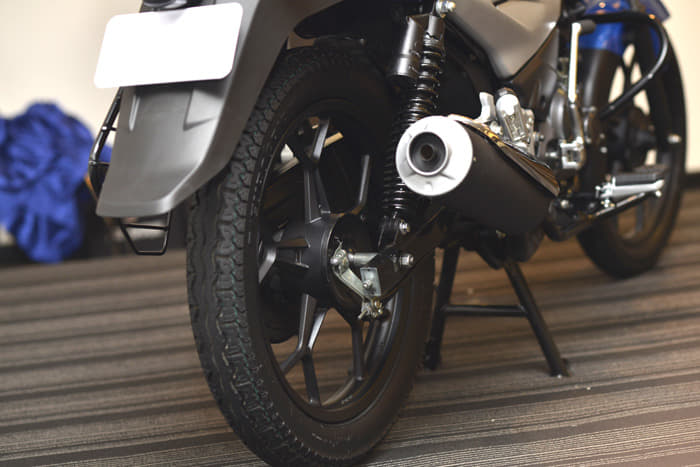 Bajaj Discover 100T detailed photo gallery