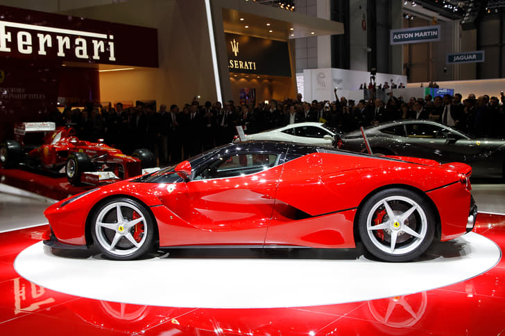 Ferrari LaFerrari photo gallery