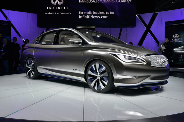Electric Infiniti LE luxury saloon concept will make production in 2014

